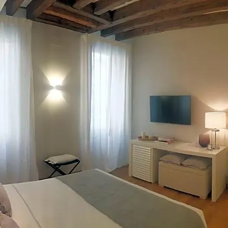 Bed & Breakfast Primaluce Venedig