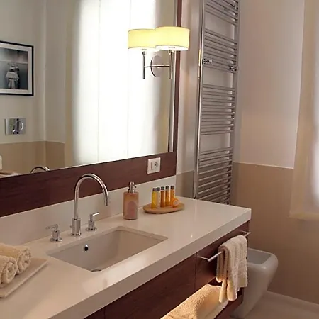 Primaluce 4* البندقية