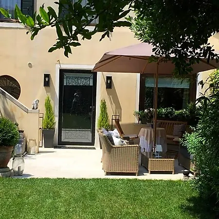 Primaluce فندق مبيت وإفطار 4*