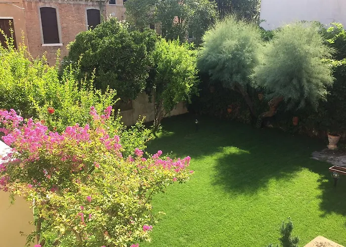 Bed & Breakfast Primaluce 4*